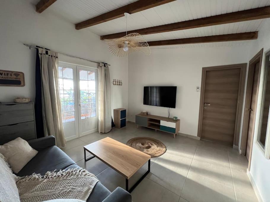 Апартаменты Le Cosy Paletuvier Vieux-Bourg Экстерьер фото